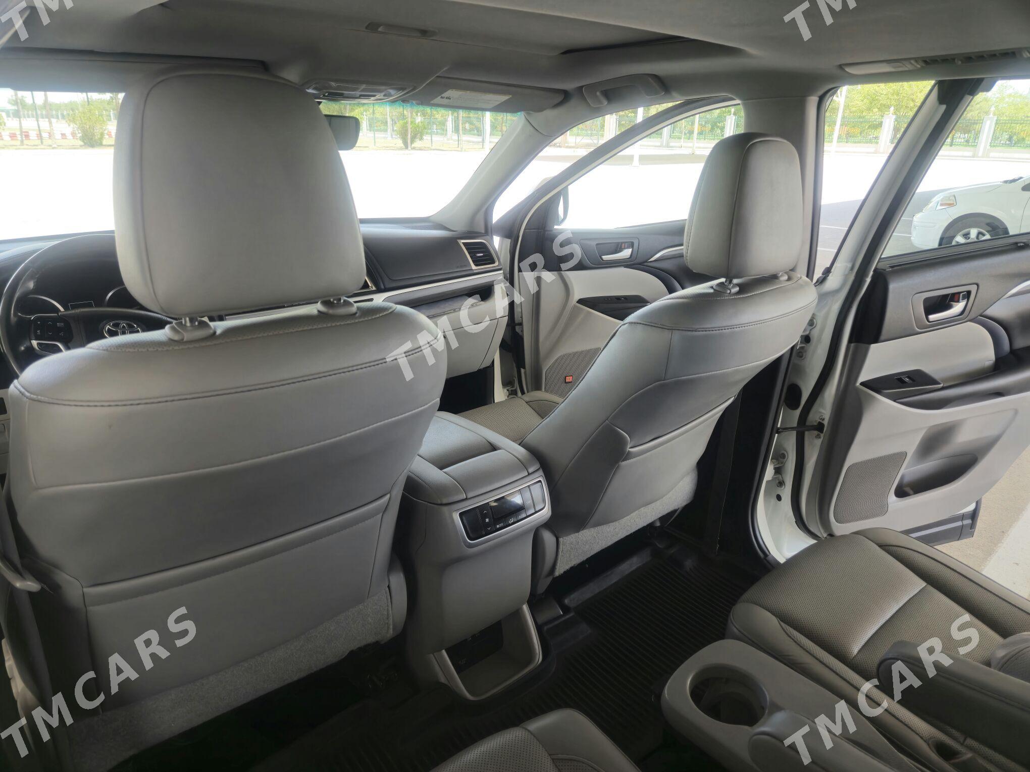 Toyota Highlander 2019 - 420 000 TMT - Ашхабад - img 3