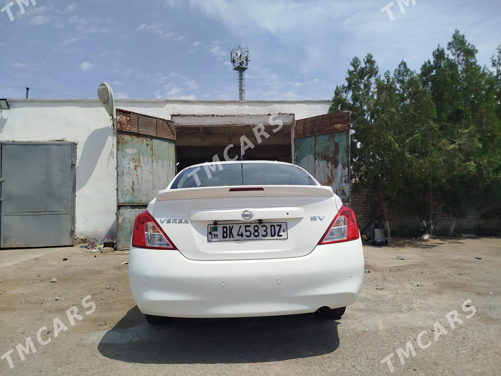 Nissan Versa 2013 - 105 000 TMT - Дашогуз - img 2