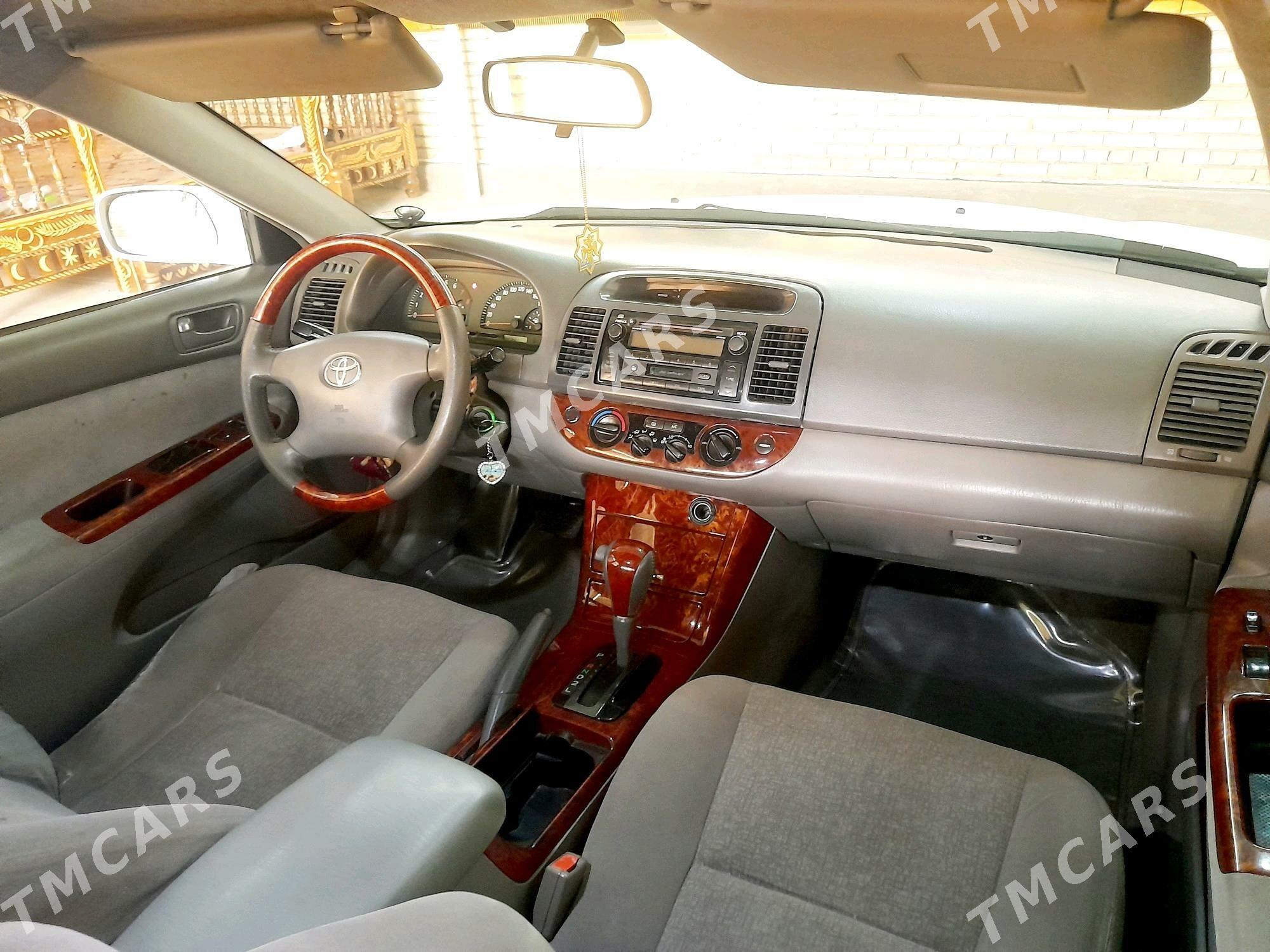 Toyota Camry 2005 - 140 000 TMT - Bäherden - img 3