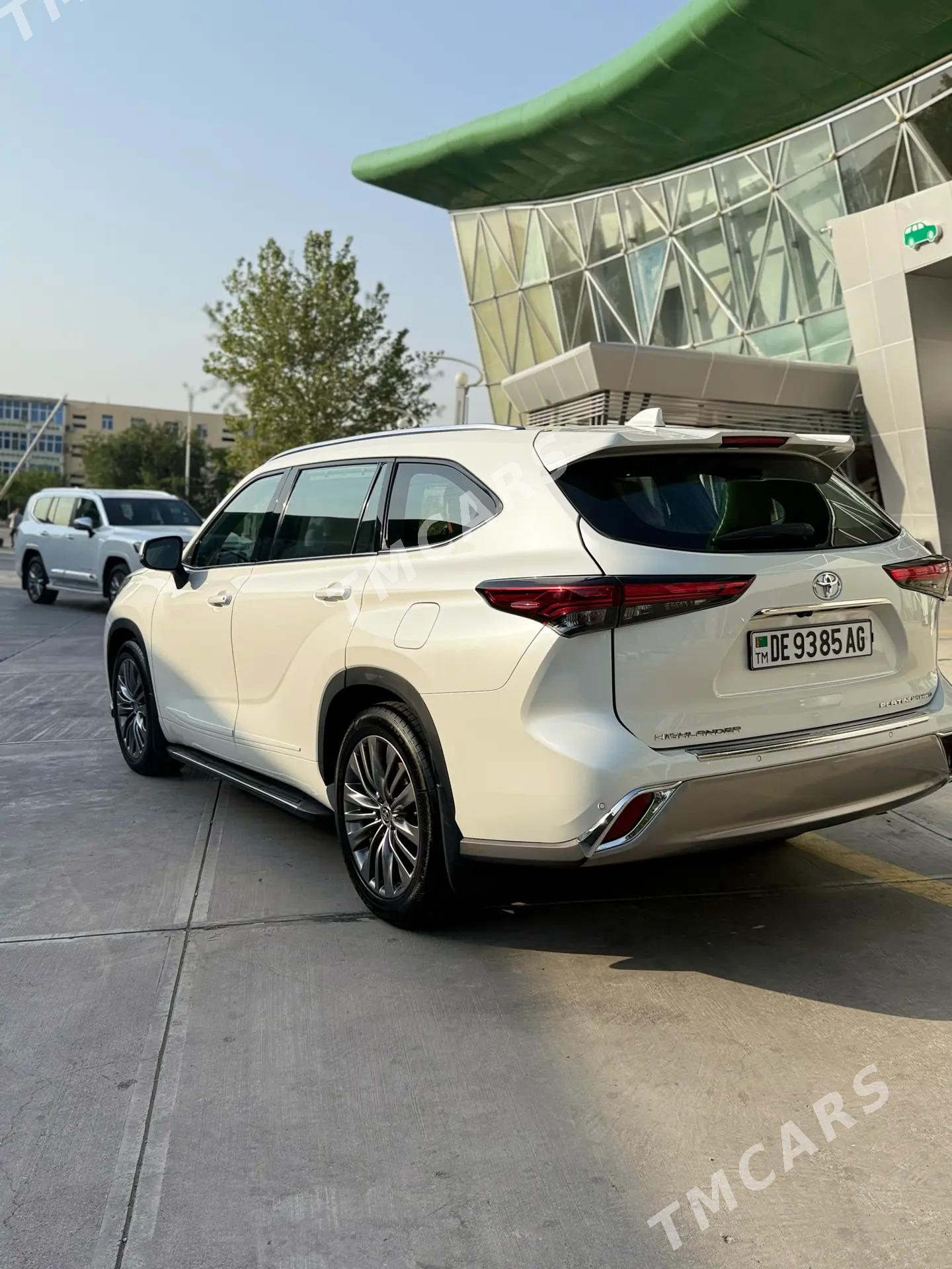 Toyota Highlander 2022 - 686 000 TMT - Ашхабад - img 2