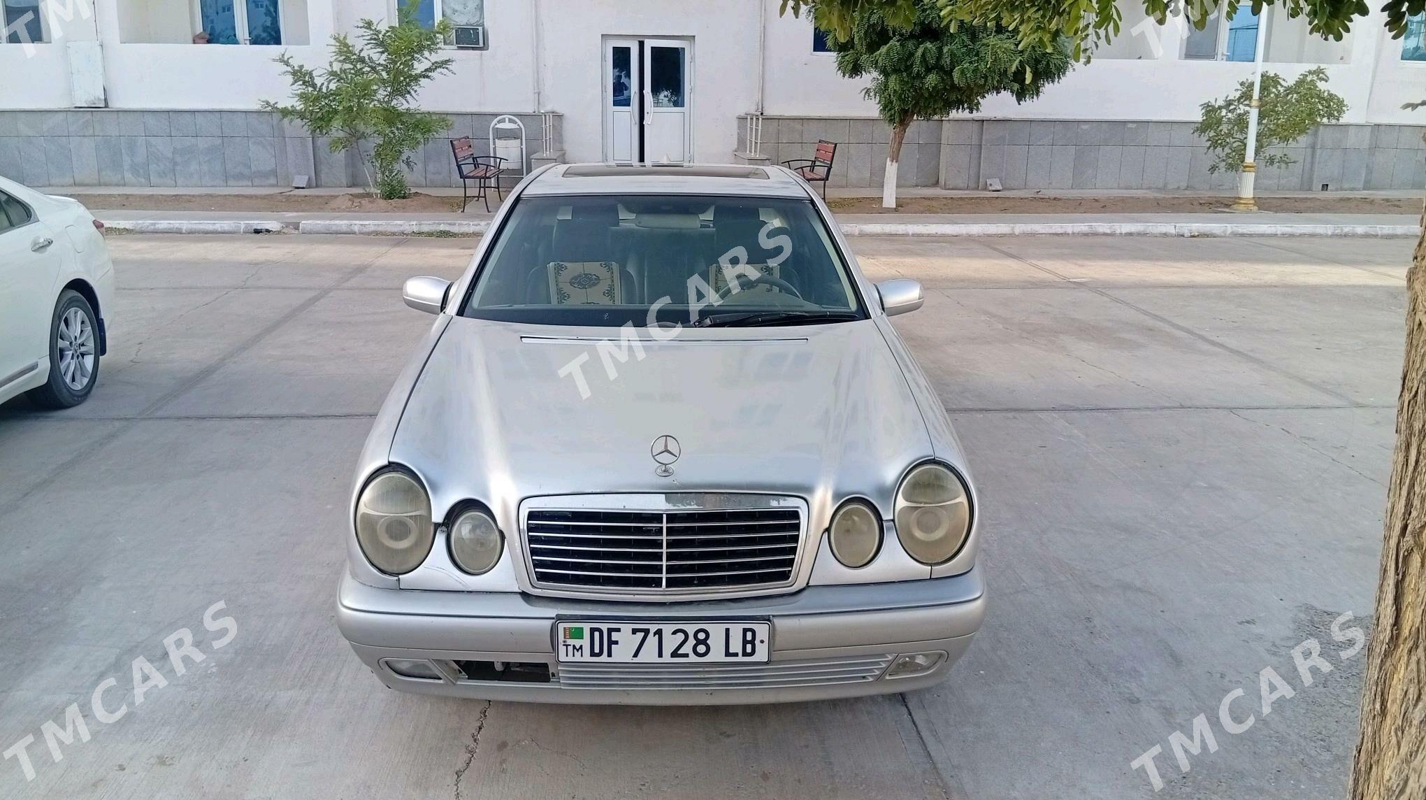 Mercedes-Benz E320 1999 - 70 000 TMT - Tagtabazar - img 1