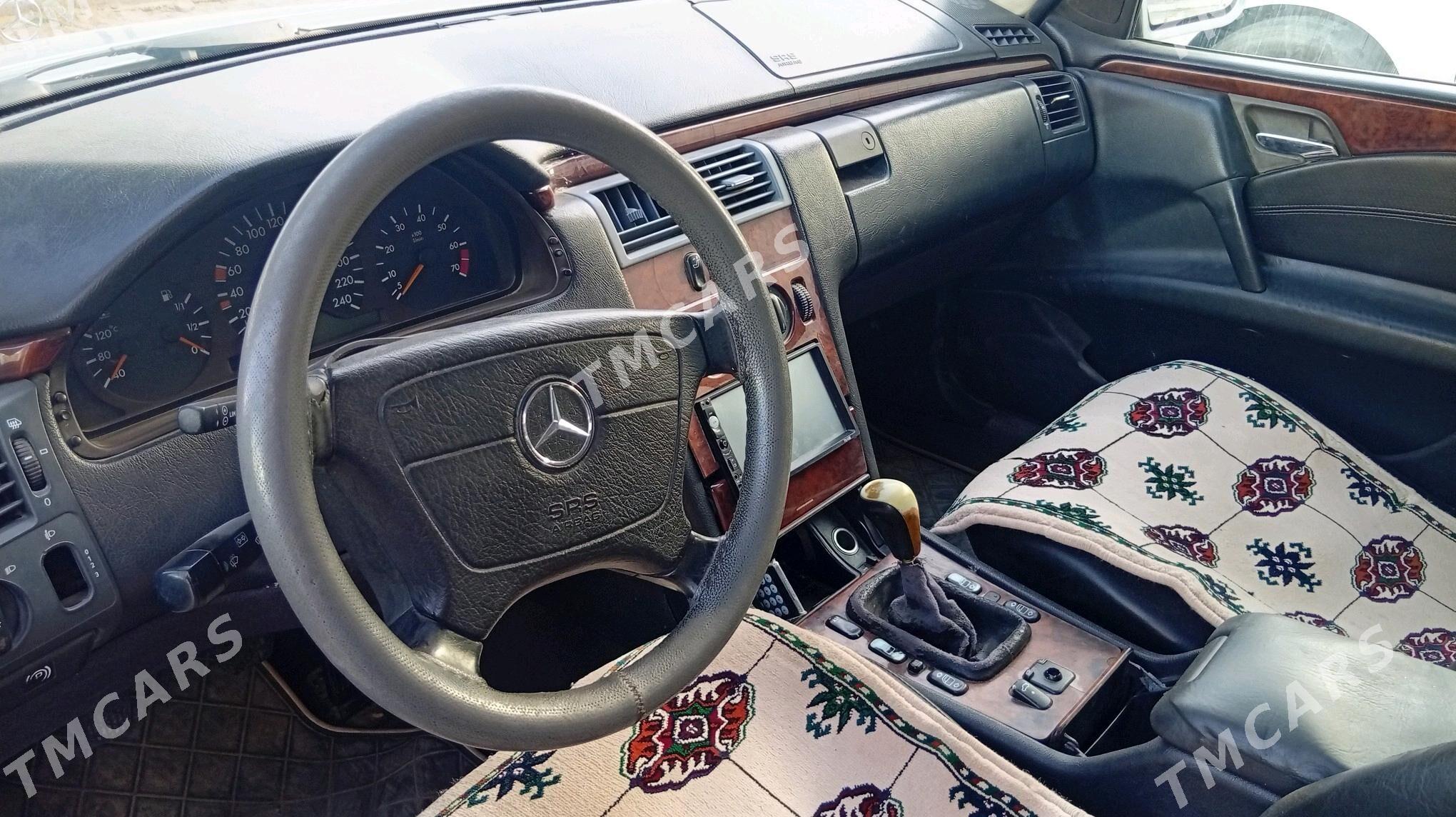 Mercedes-Benz E320 1999 - 70 000 TMT - Tagtabazar - img 3
