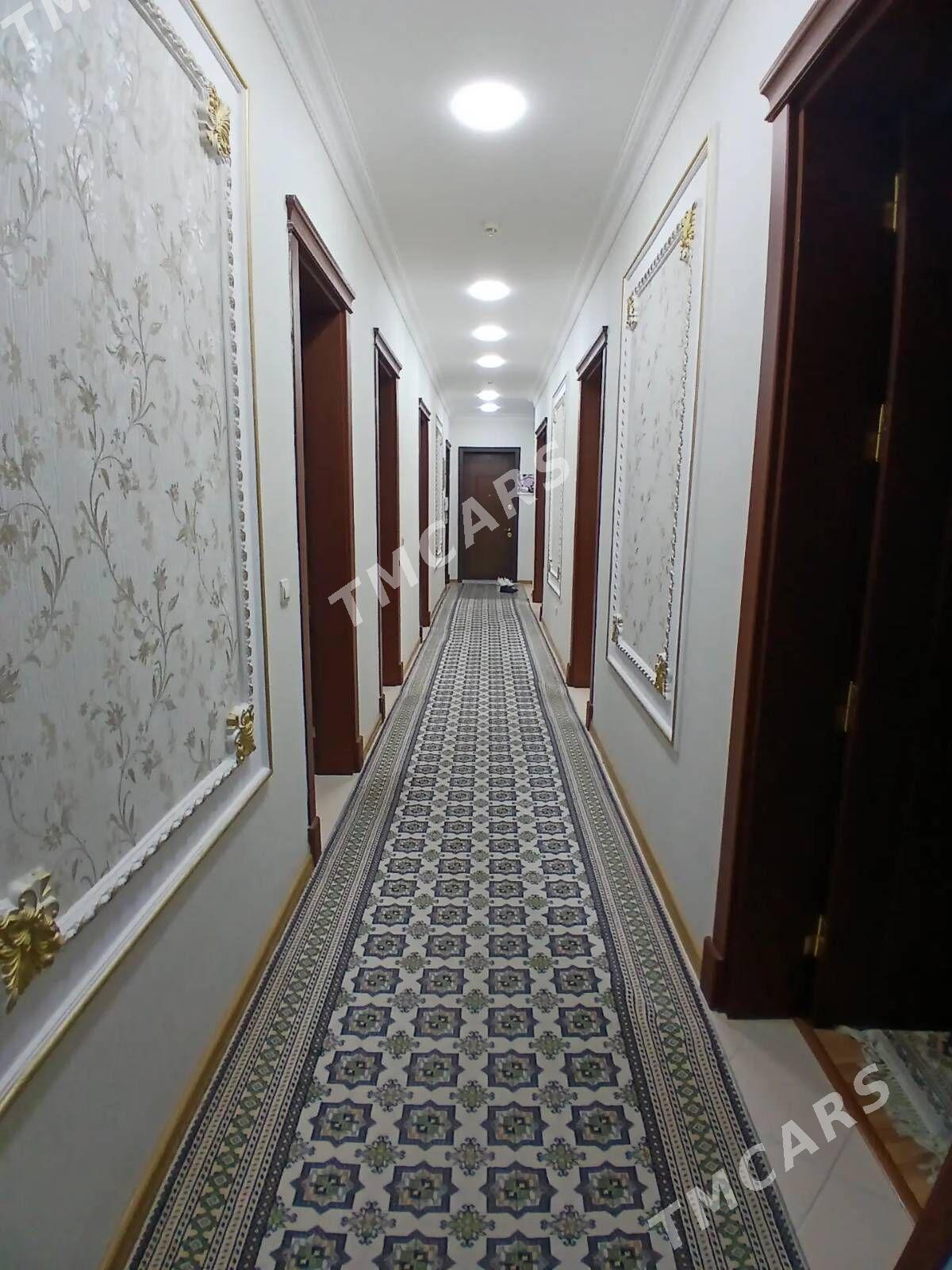 kreyine elitga - Moskowskiý köç. (10 ýyl abadançylyk şaýoly) - img 2