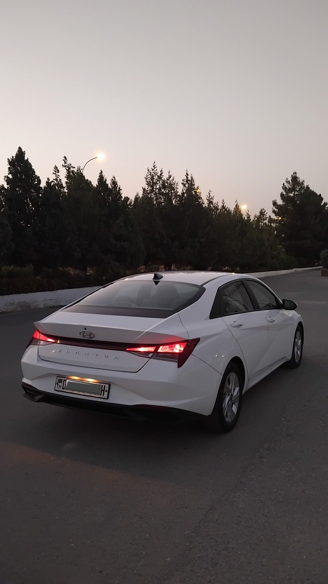 Hyundai Elantra 2021 - 245 000 TMT - Гёкдепе - img 3