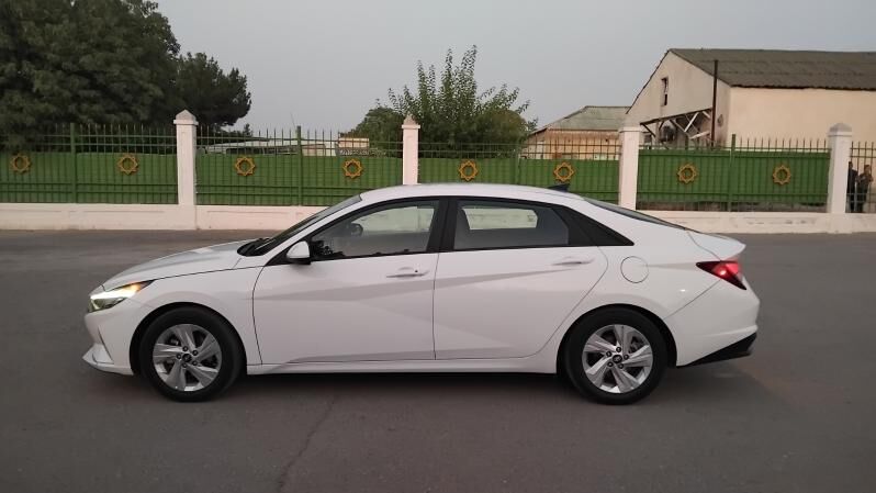 Hyundai Elantra 2021 - 245 000 TMT - Гёкдепе - img 5