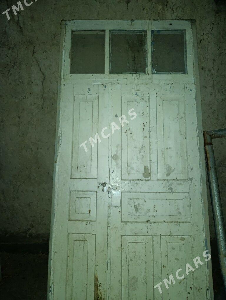 Yarma gapy ayna - Gurbansoltan Eje - img 2