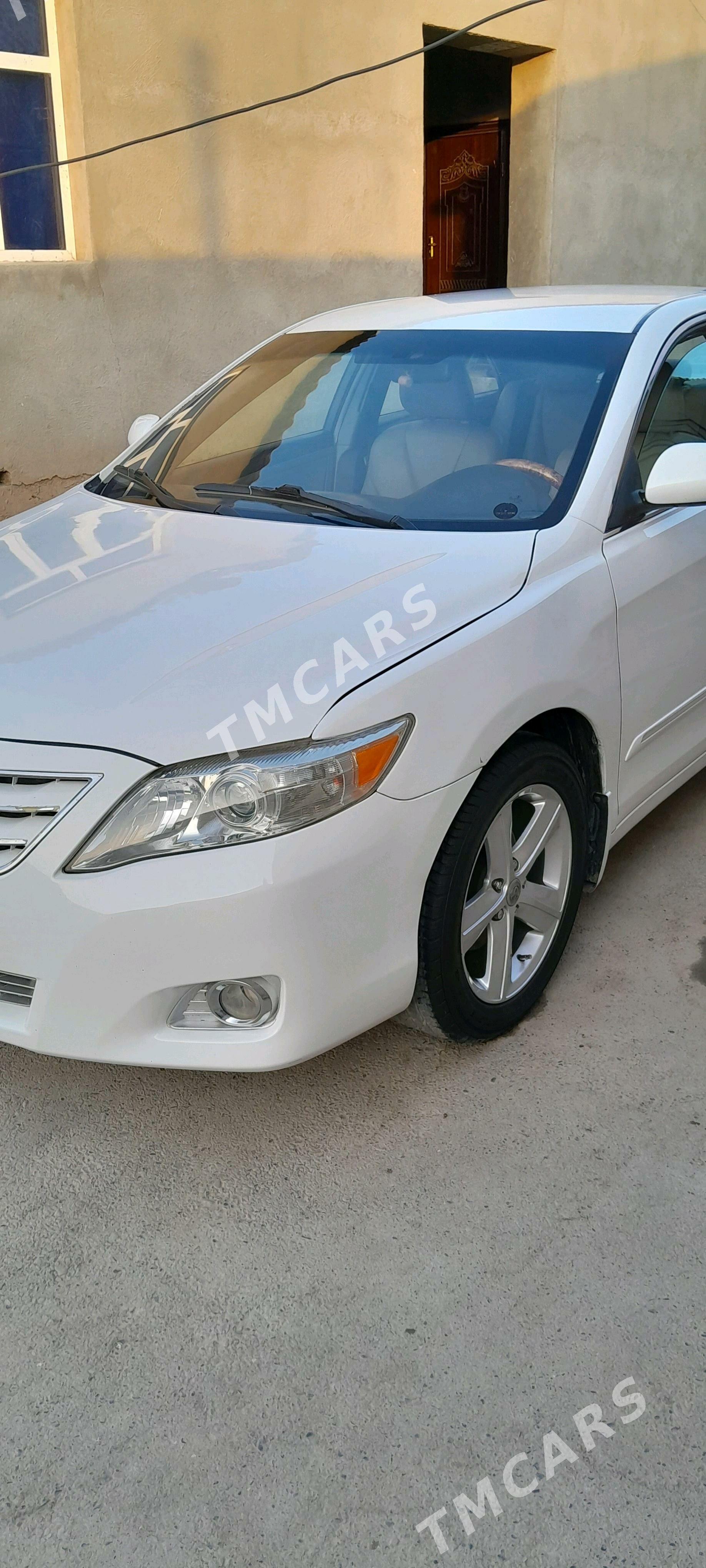 Toyota Camry 2010 - 145 000 TMT - Теджен - img 7