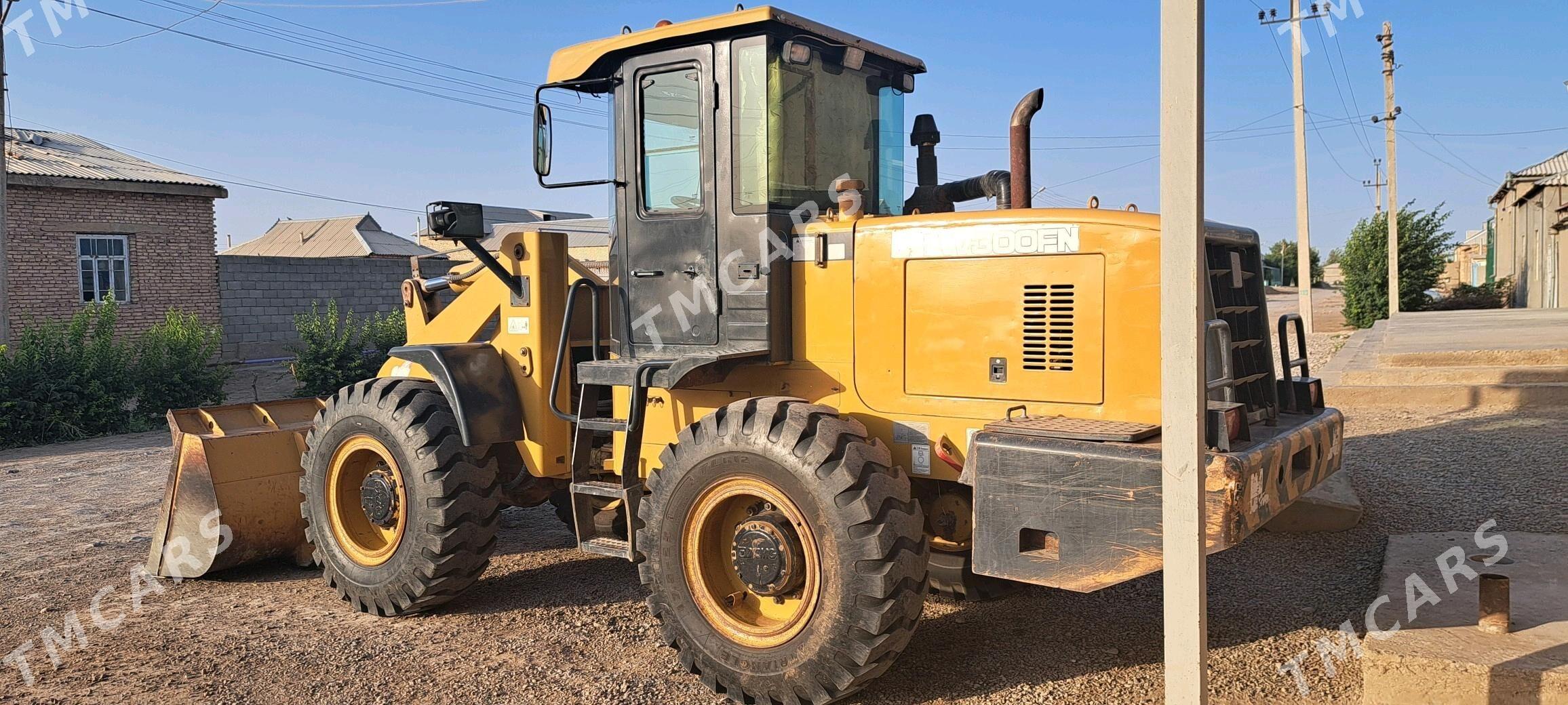 XCMG LW300F 2015 - 480 000 TMT - Теджен - img 1