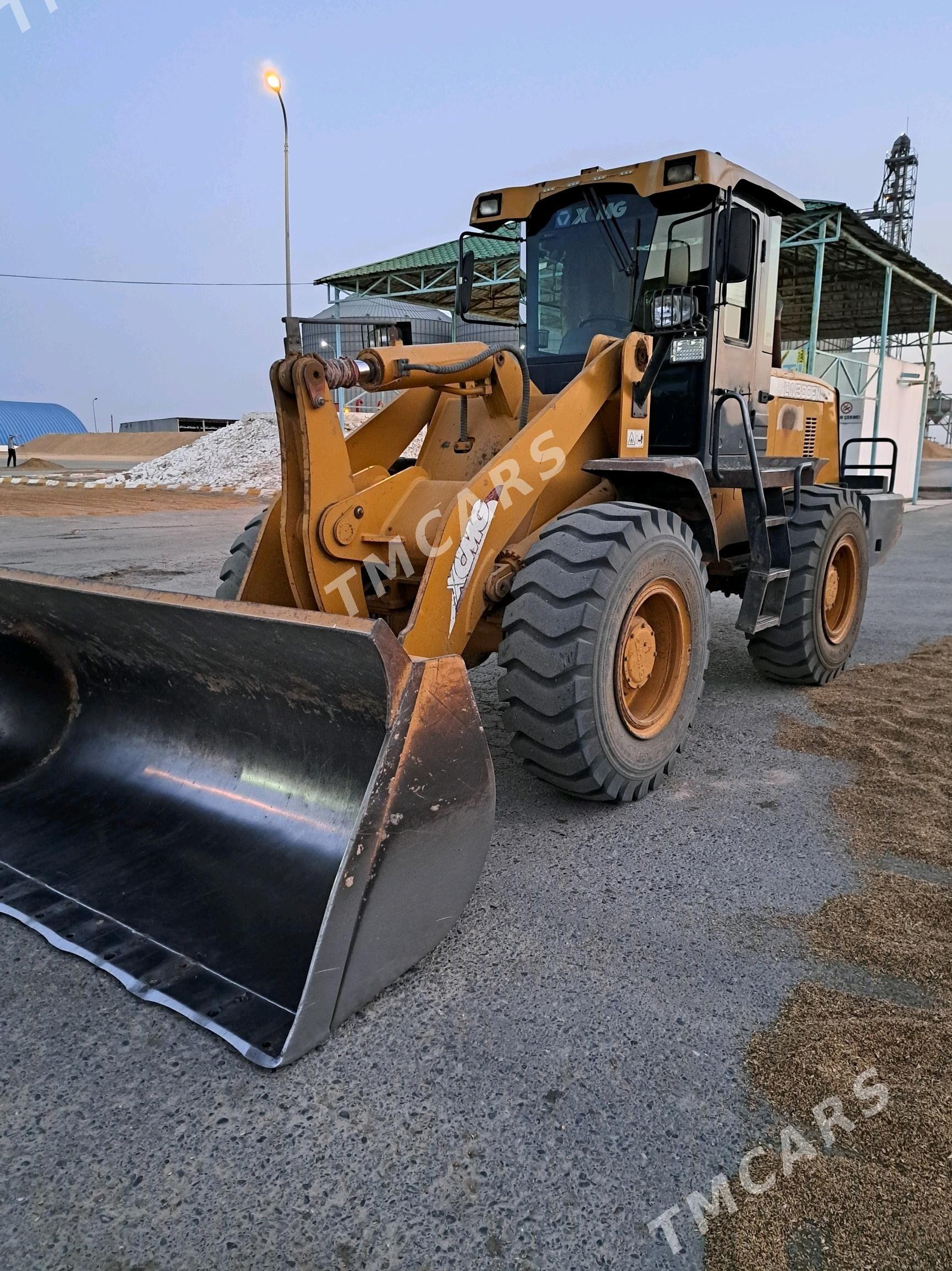 XCMG LW300F 2015 - 480 000 TMT - Теджен - img 5