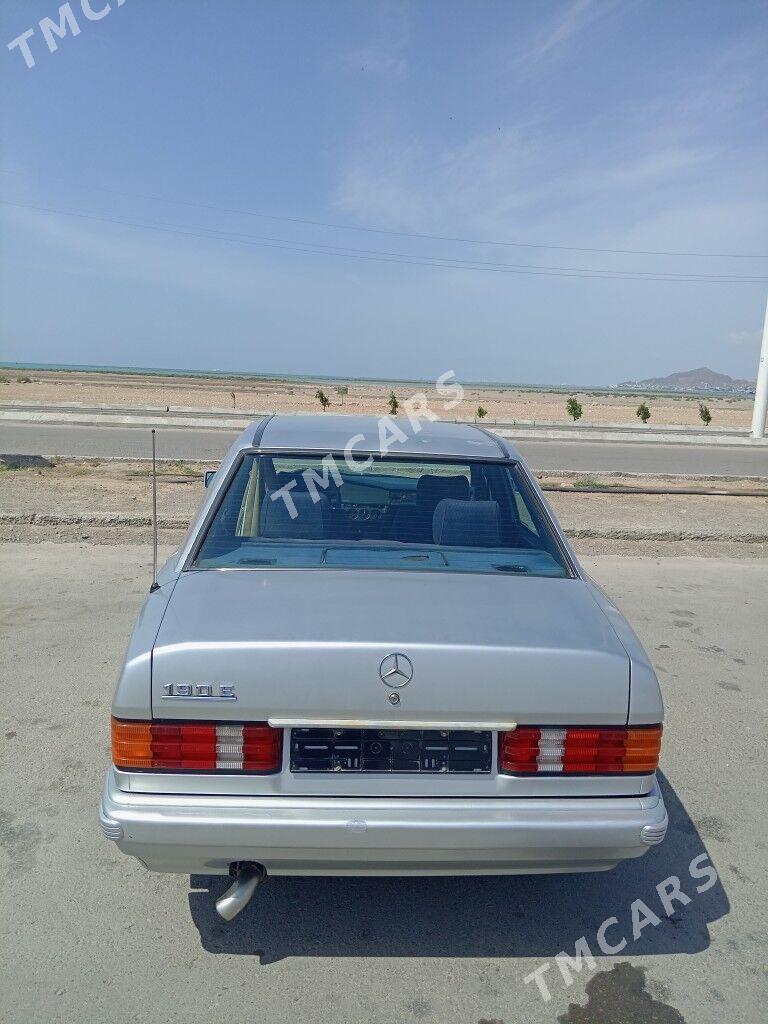 Mercedes-Benz 190E 1990 - 22 000 TMT - Балканабат - img 2