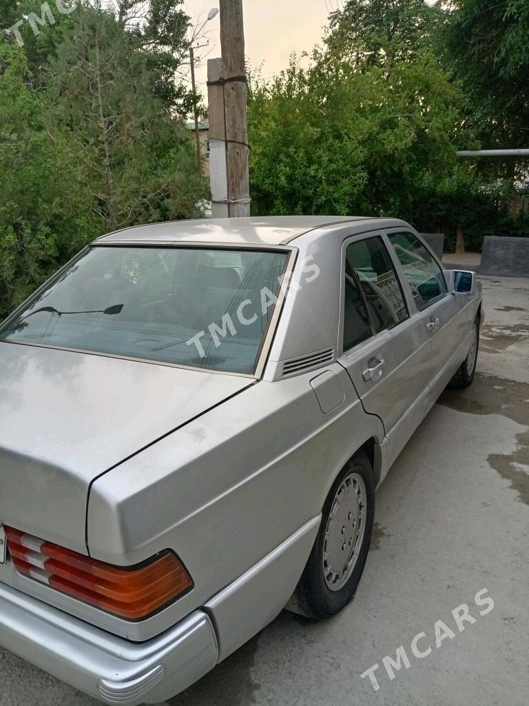 Mercedes-Benz 190E 1990 - 22 000 TMT - Балканабат - img 4