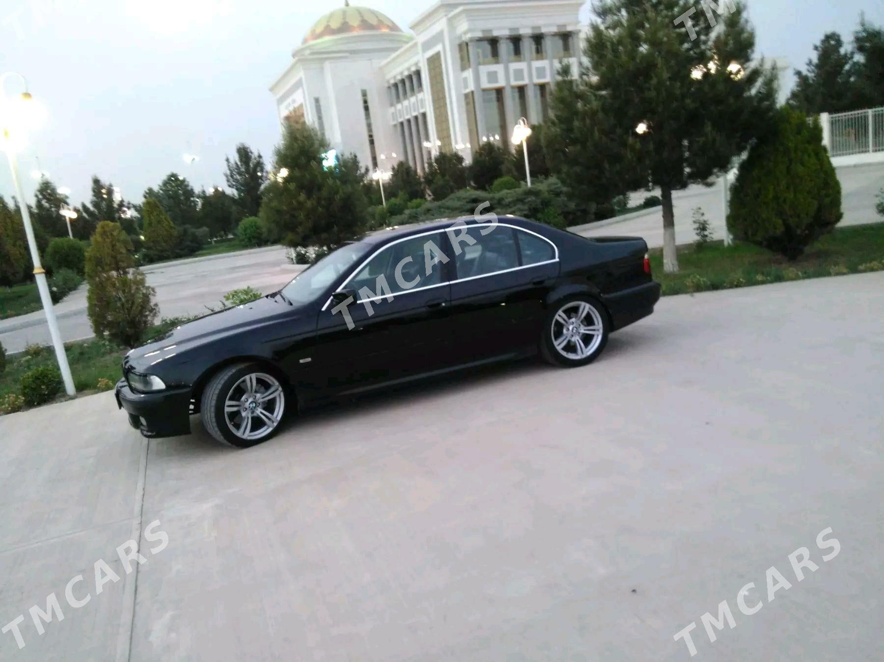 BMW E39 2003 - 100 000 TMT - Baýramaly - img 1