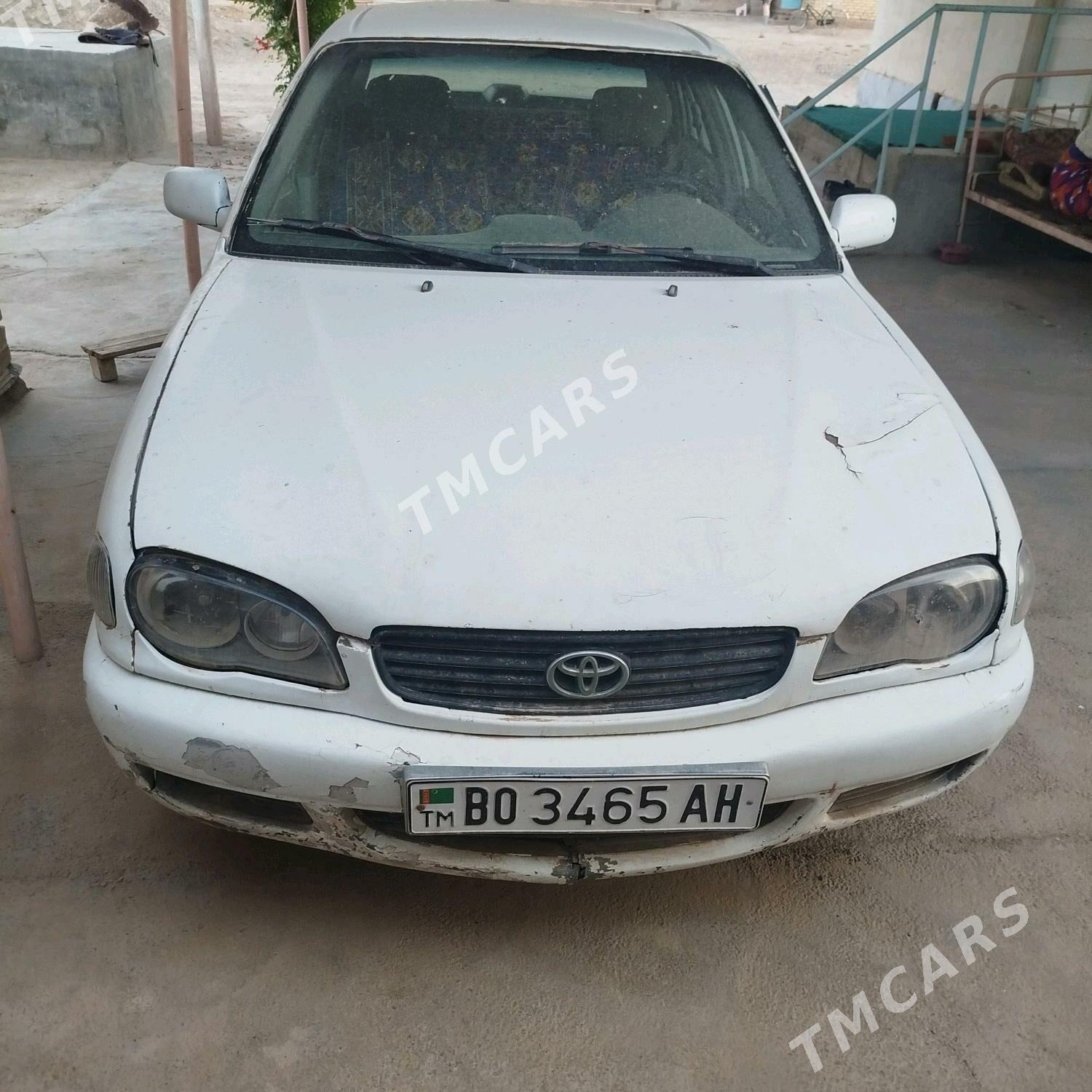 Toyota Corolla 2000 - 38 000 TMT - Теджен - img 1