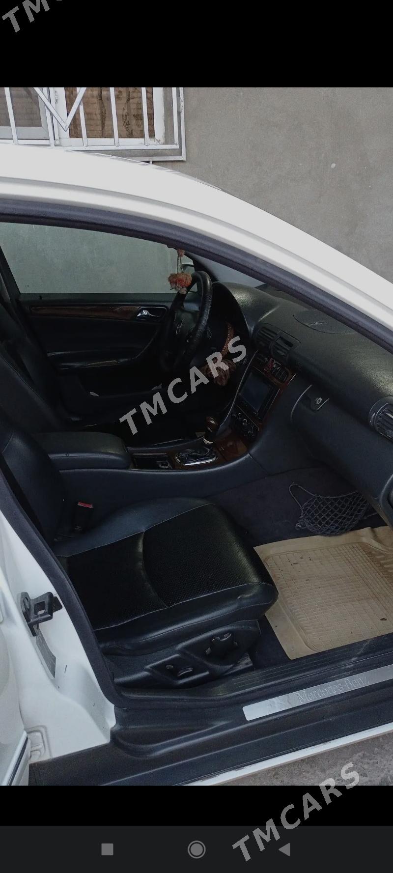 Mercedes-Benz C320 2002 - 77 000 TMT - Туркменабат - img 4
