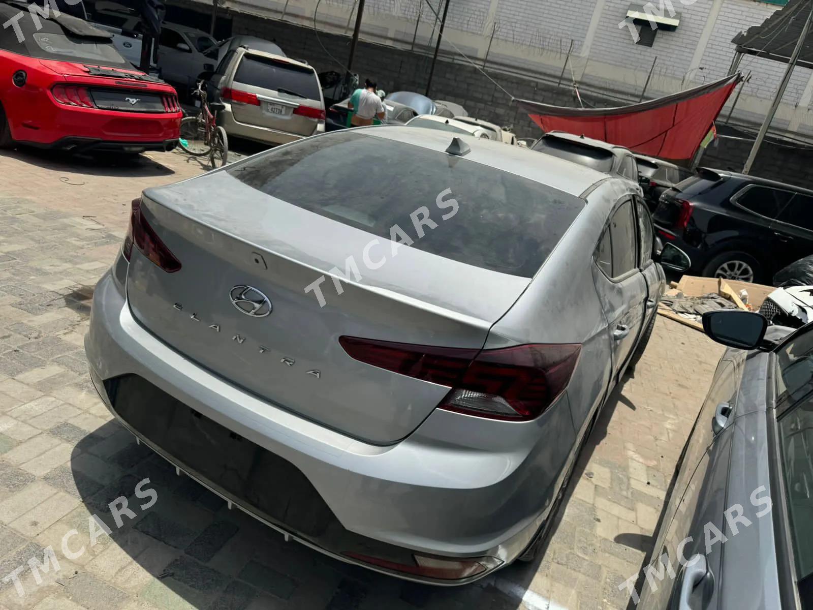 Hyundai Elantra 2020 - 130 000 TMT - Мары - img 6