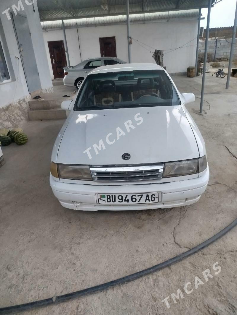 Opel Vectra 1991 - 38 000 TMT - Багир - img 2