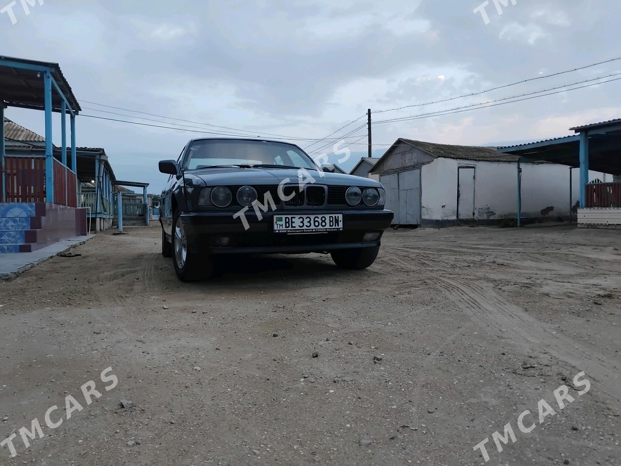 BMW 520 1990 - 50 000 TMT - Esenguly - img 2