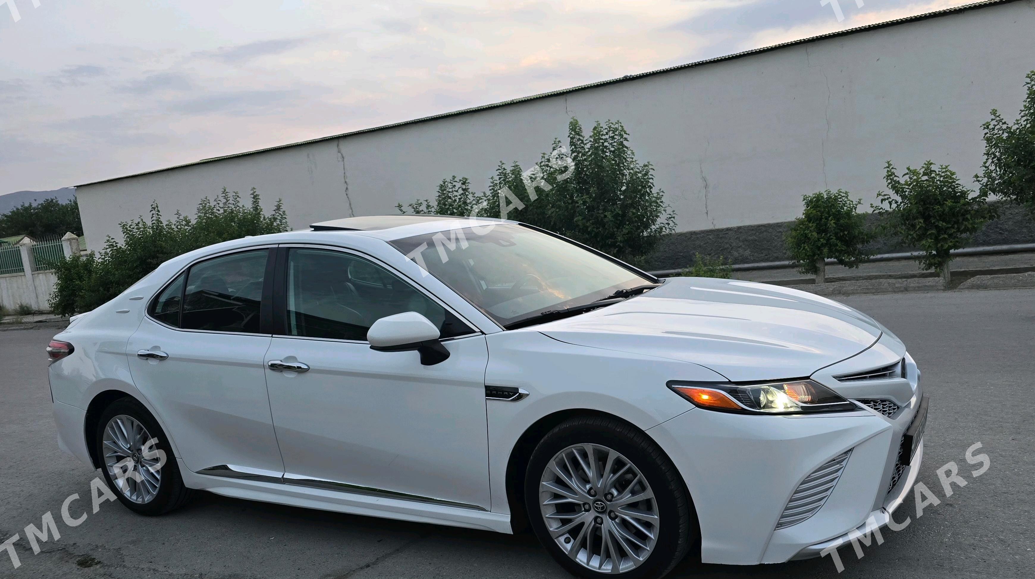 Toyota Camry 2019 - 350 000 TMT - Ашхабад - img 2