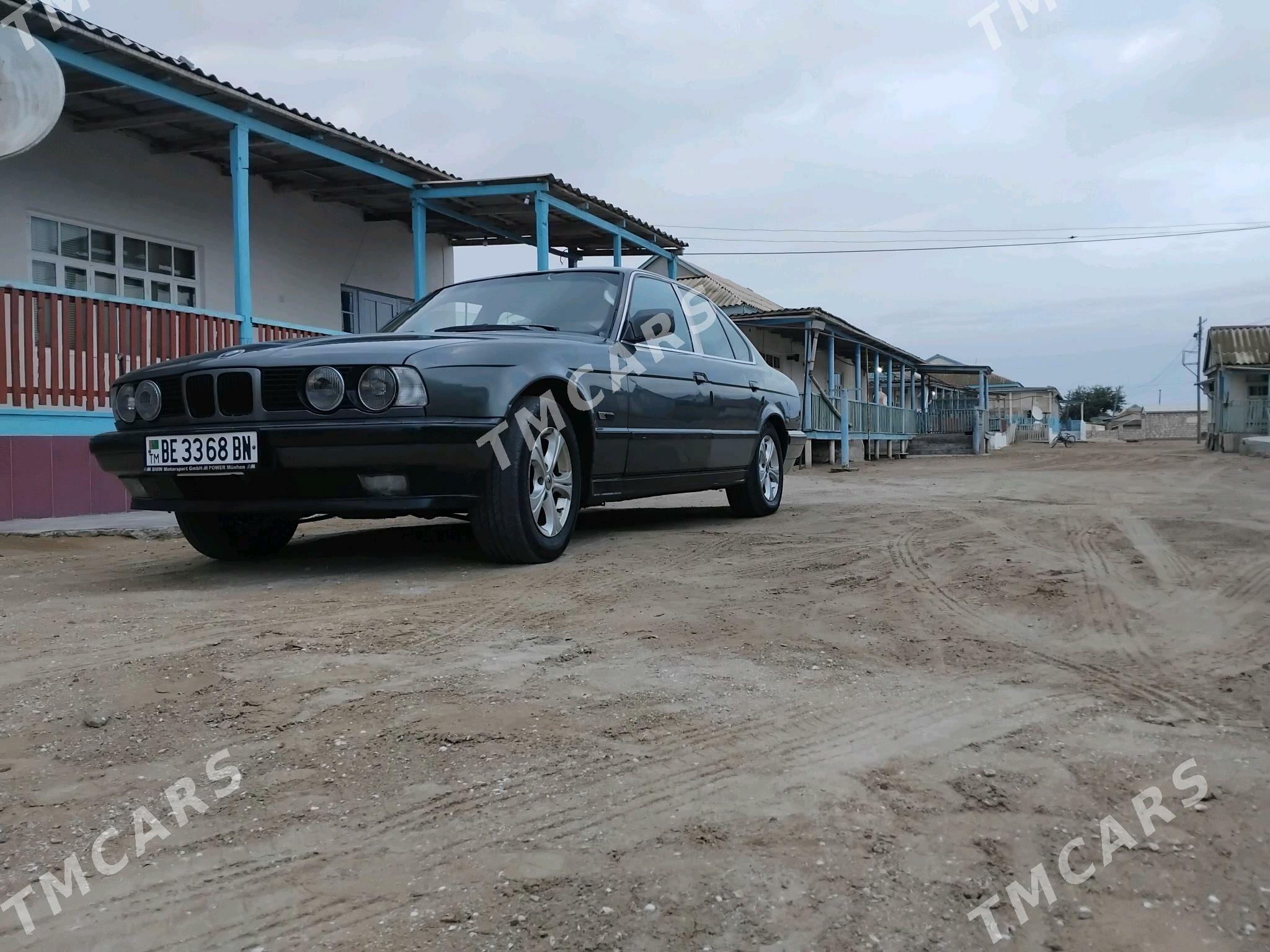 BMW 520 1990 - 50 000 TMT - Esenguly - img 4