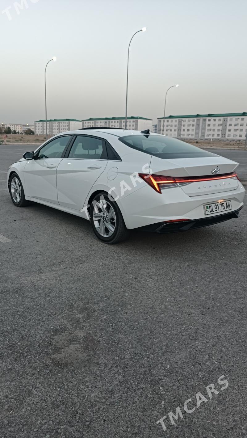 Hyundai Elantra 2021 - 230 000 TMT - Büzmeýin - img 4