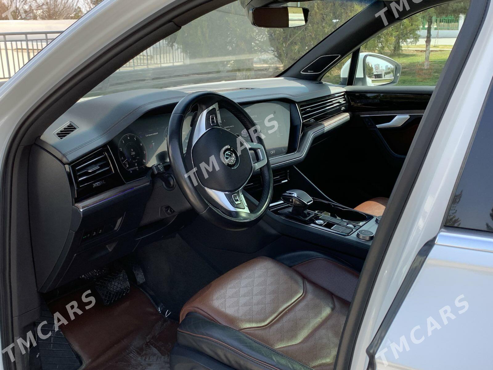Volkswagen Touareg 2019 - 890 000 TMT - Aşgabat - img 5