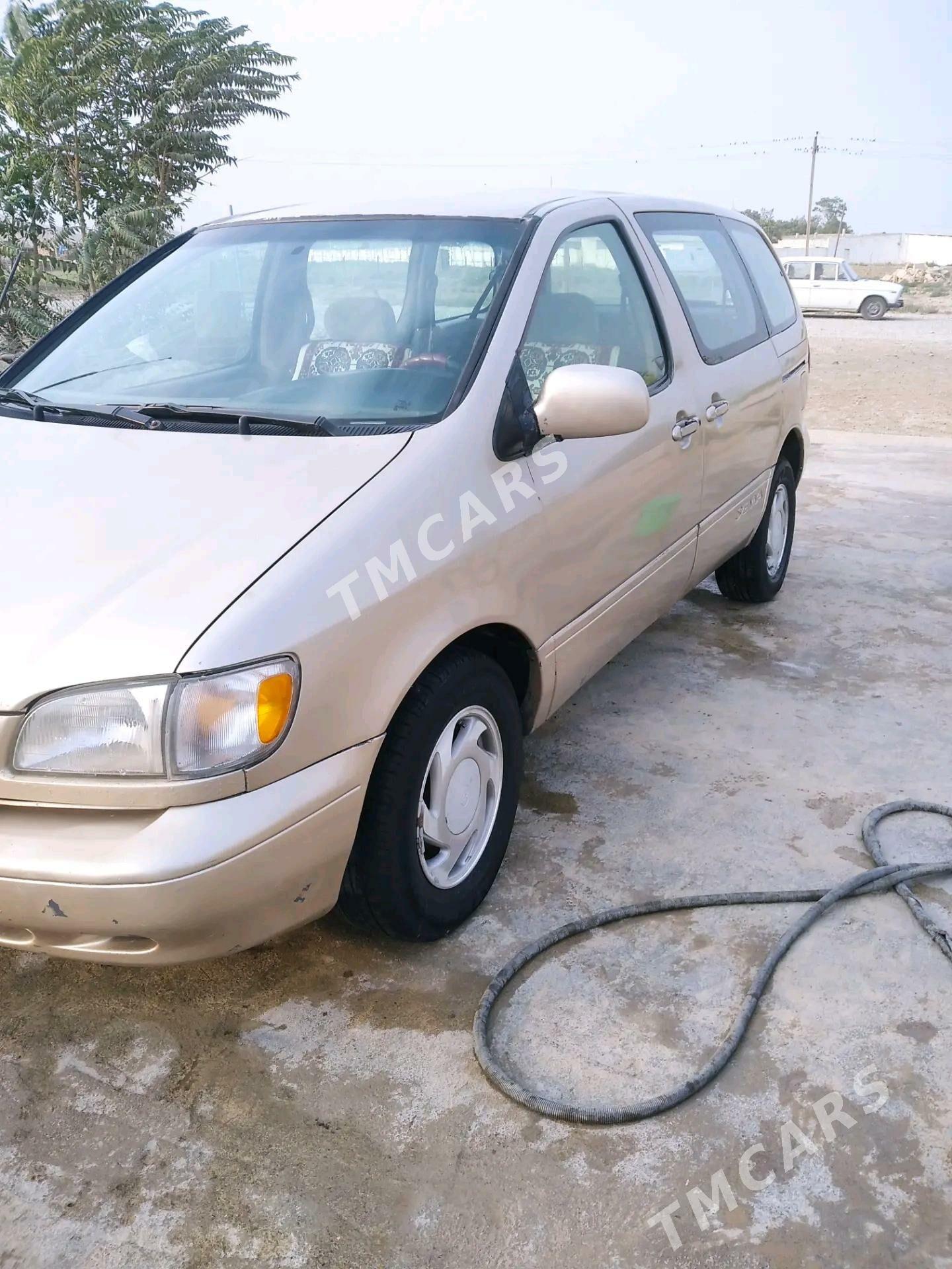 Toyota Sienna 2000 - 94 000 TMT - Gyzylarbat - img 4