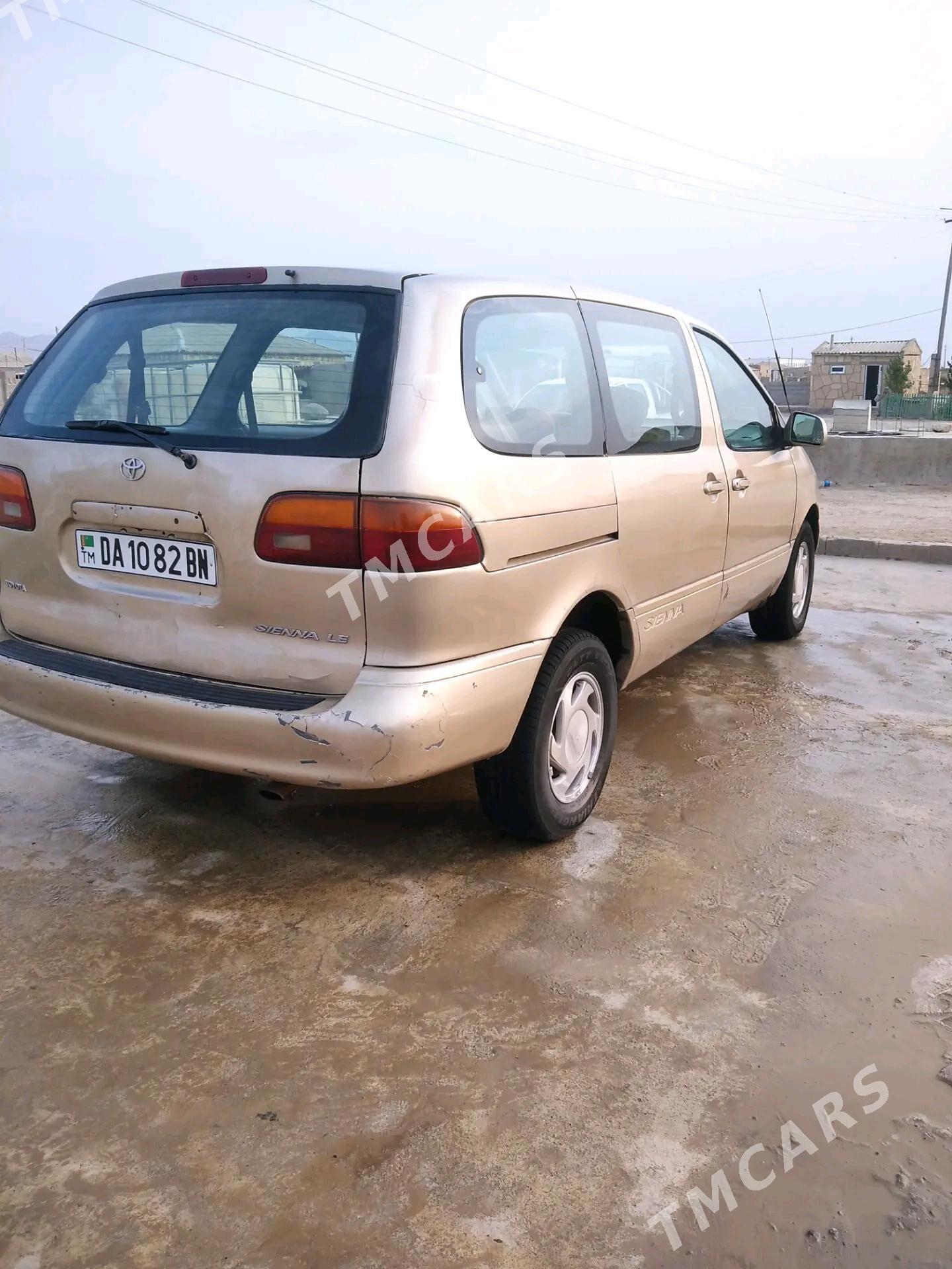 Toyota Sienna 2000 - 94 000 TMT - Gyzylarbat - img 3