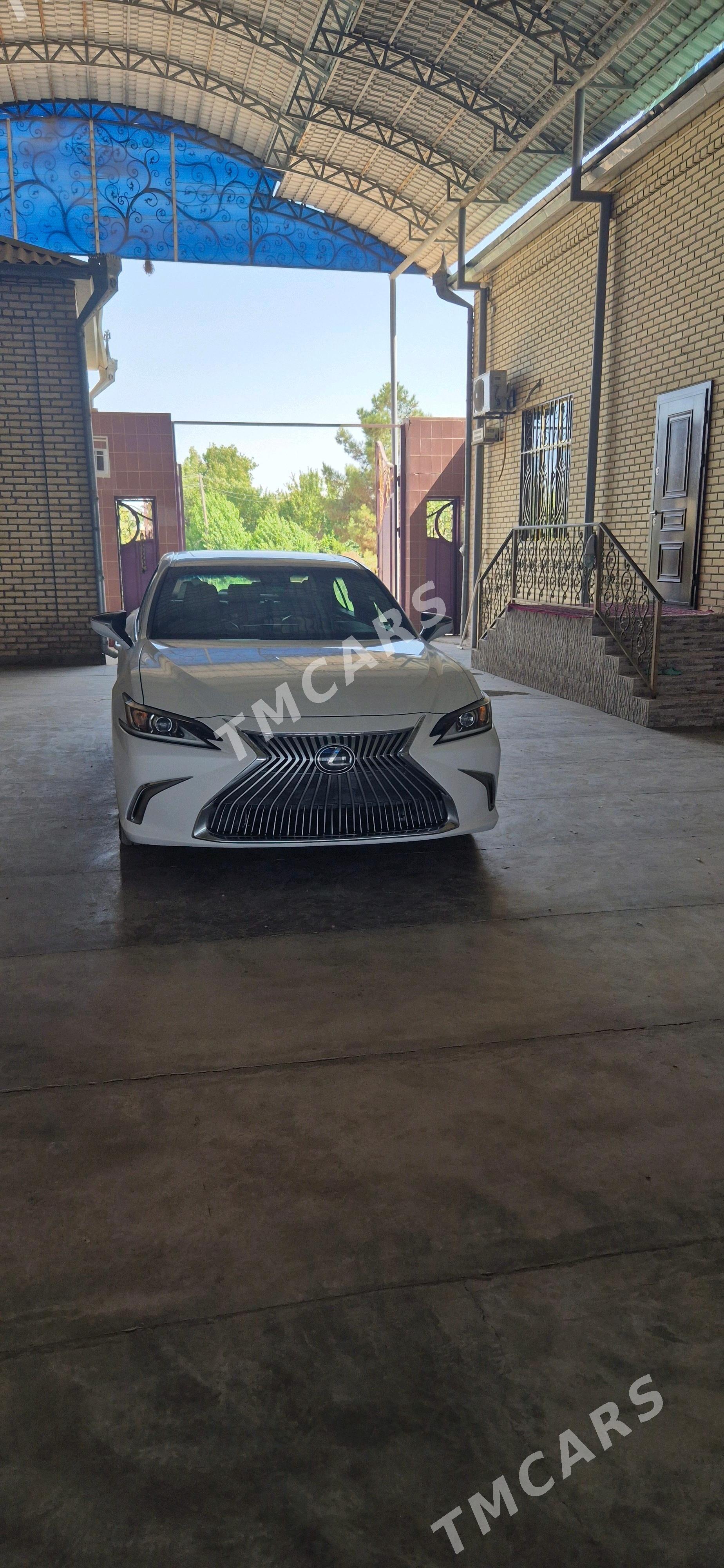 Lexus ES 350 2021 - 500 000 TMT - Mary - img 3