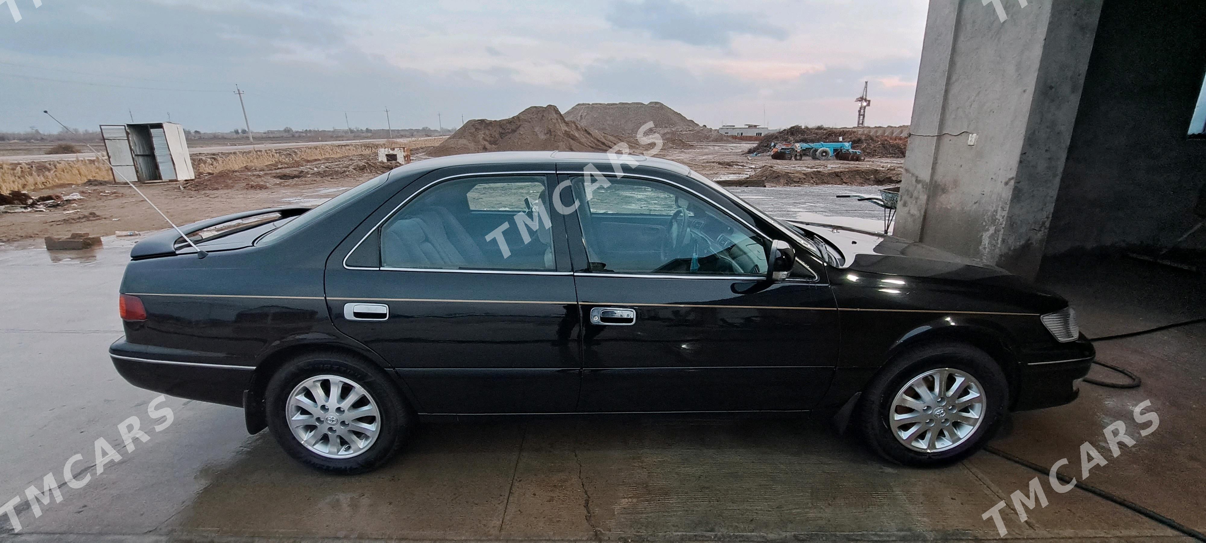 Toyota Camry 2000 - 140 000 TMT - Дянев - img 4