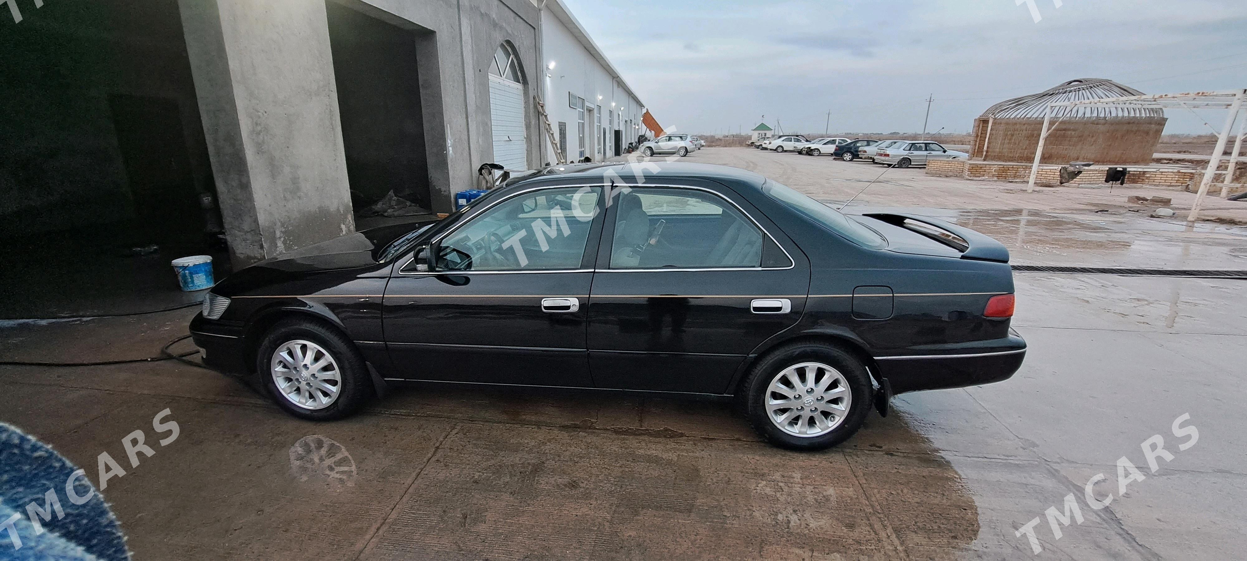 Toyota Camry 2000 - 140 000 TMT - Дянев - img 5