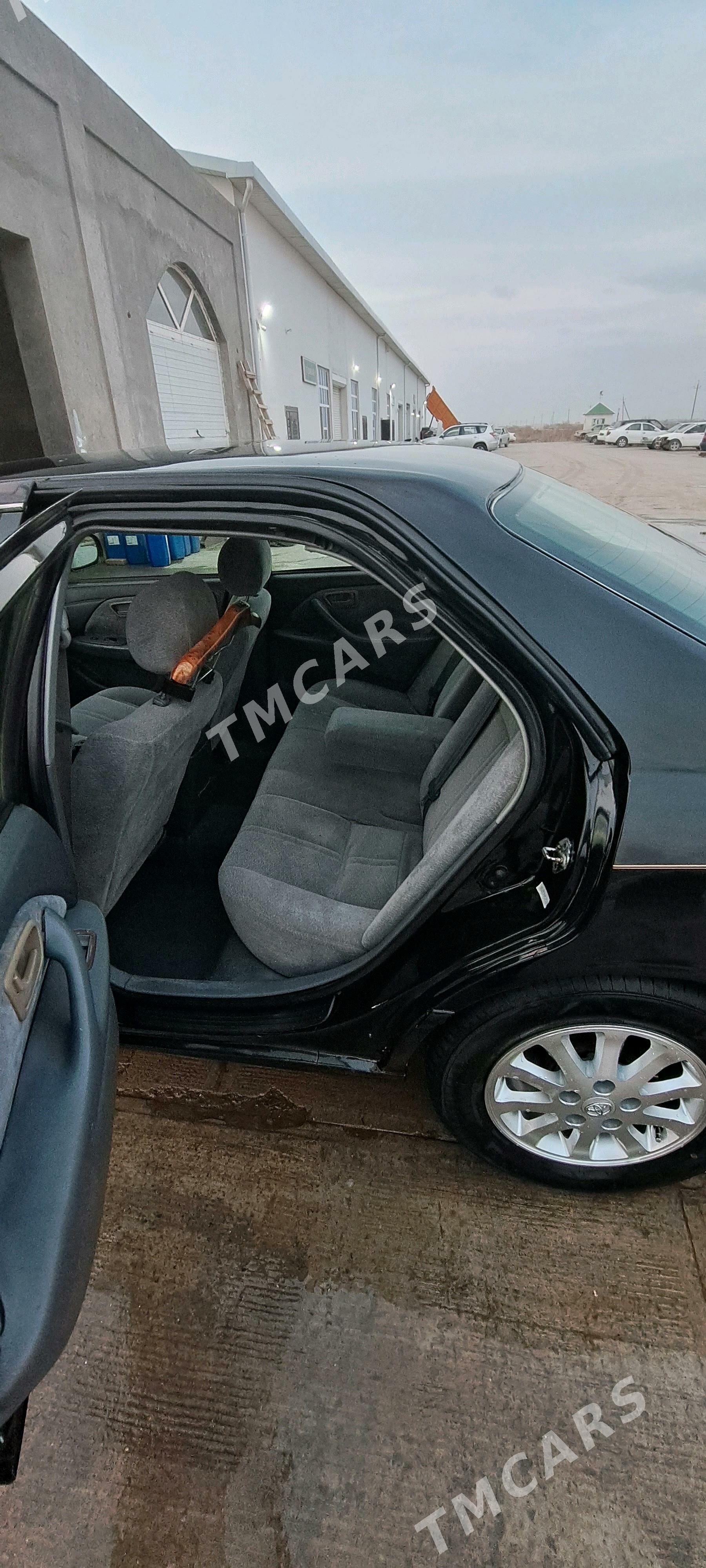Toyota Camry 2000 - 140 000 TMT - Дянев - img 7
