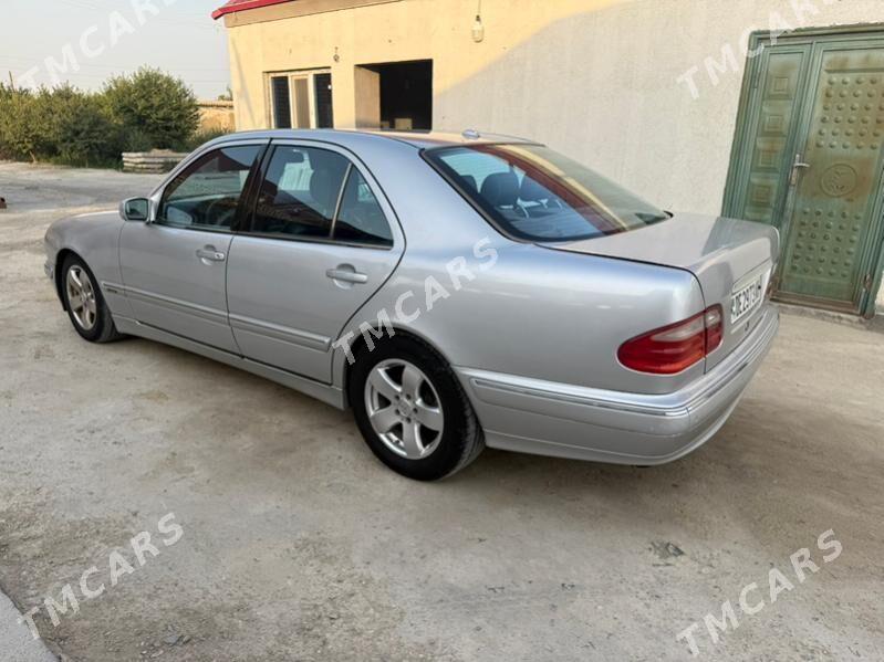 Mercedes-Benz E430 2001 - 59 990 TMT - Bäherden - img 4