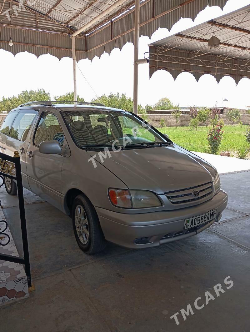 Toyota Sienna 2001 - 165 000 TMT - Baýramaly - img 2