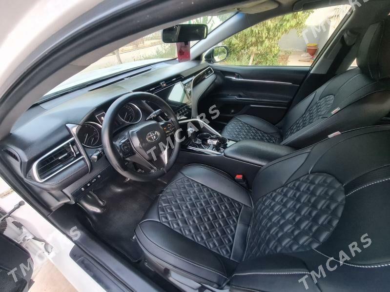 Toyota Camry 2018 - 256 000 TMT - Ашхабад - img 9