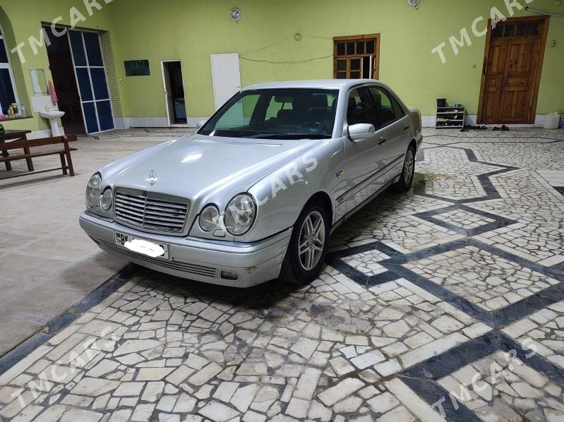 Mercedes-Benz E320 1998 - 69 000 TMT - Туркменабат - img 6