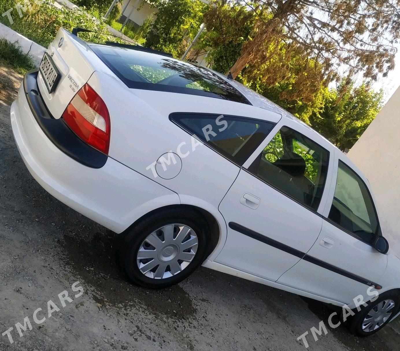 Opel Vectra 1998 - 40 000 TMT - Фарап - img 3