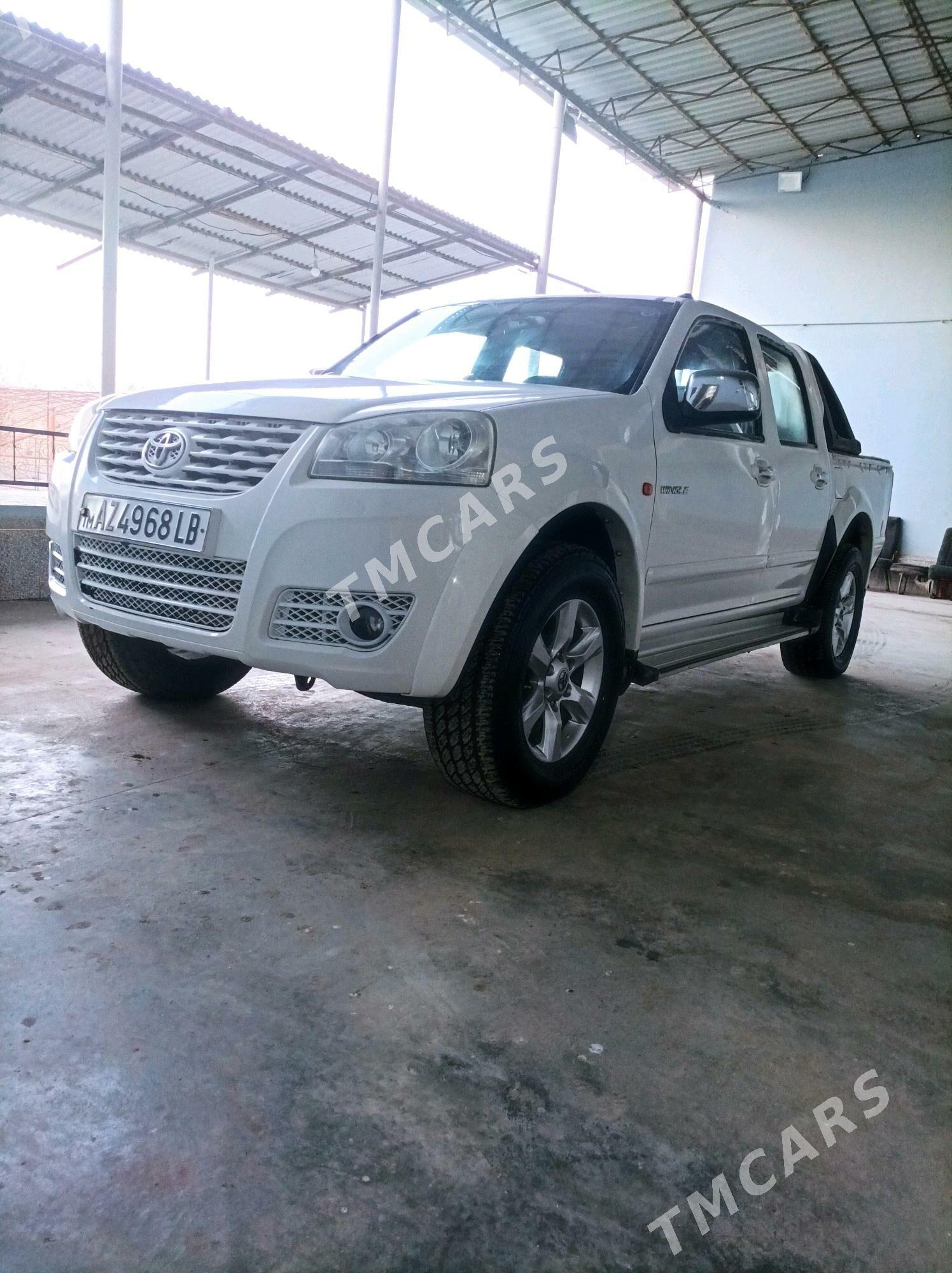 Toyota Hilux 2013 - 140 000 TMT - Туркменабат - img 4