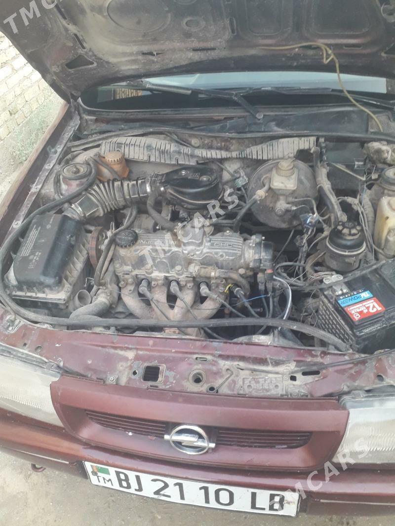 Opel Vectra 1991 - 27 000 TMT - Çärjew - img 2