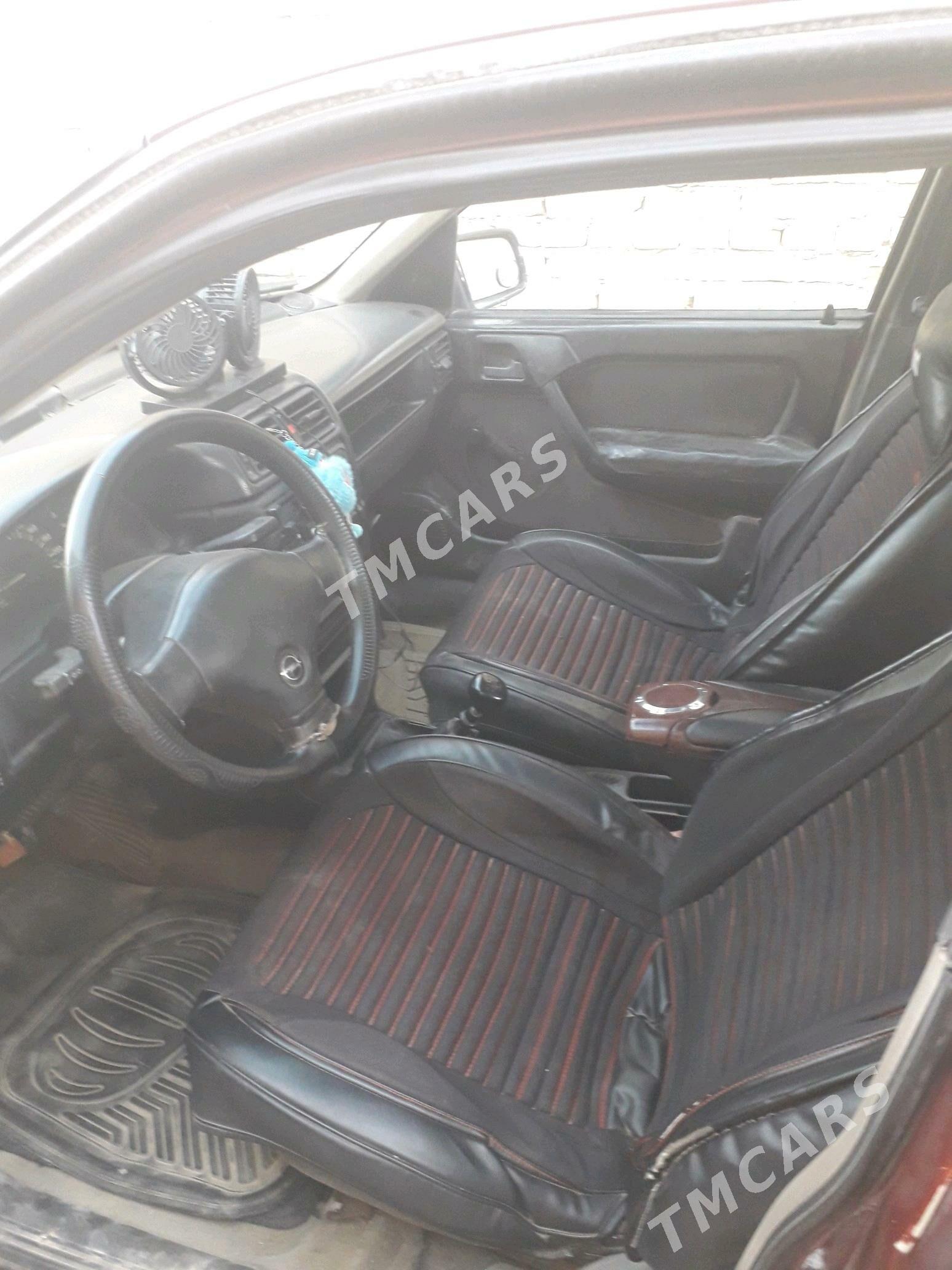 Opel Vectra 1991 - 27 000 TMT - Çärjew - img 5
