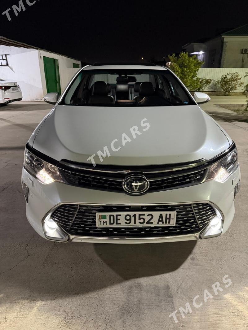 Toyota Camry 2017 - 700 000 TMT - Täze zaman - img 1