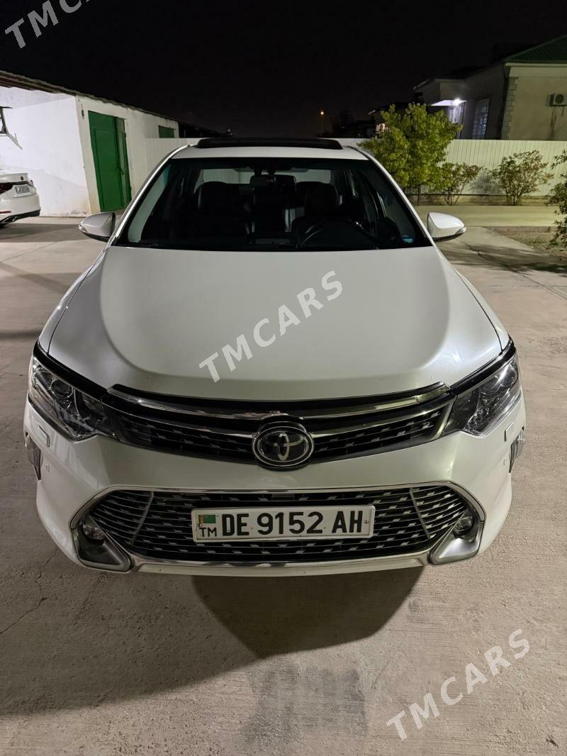 Toyota Camry 2017 - 700 000 TMT - Täze zaman - img 2