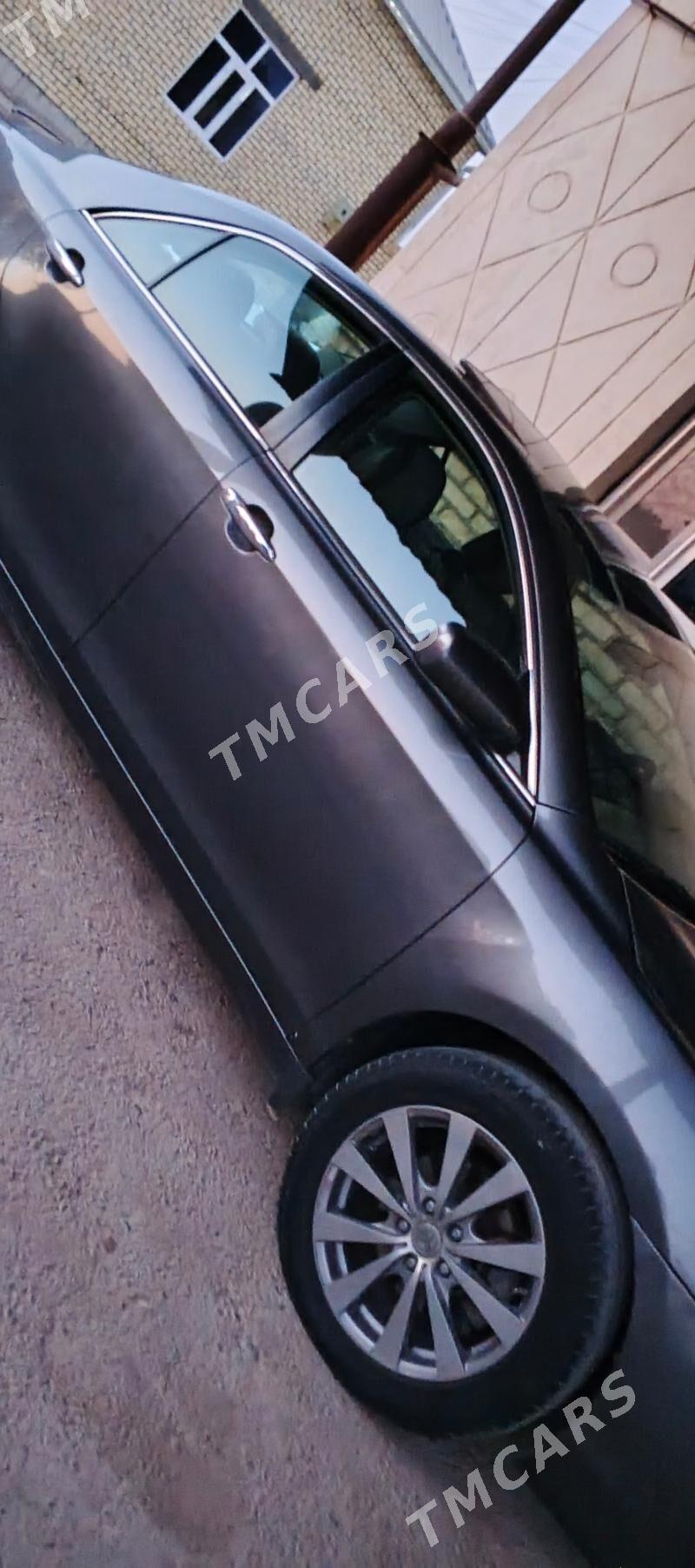 Toyota Camry 2010 - 180 000 TMT - Байрамали - img 9