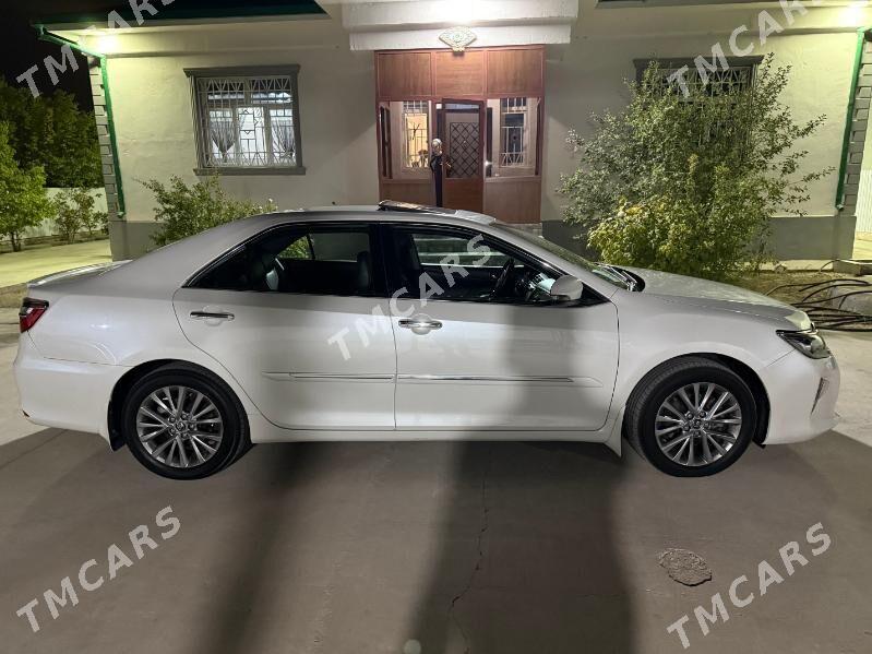 Toyota Camry 2017 - 700 000 TMT - Täze zaman - img 6