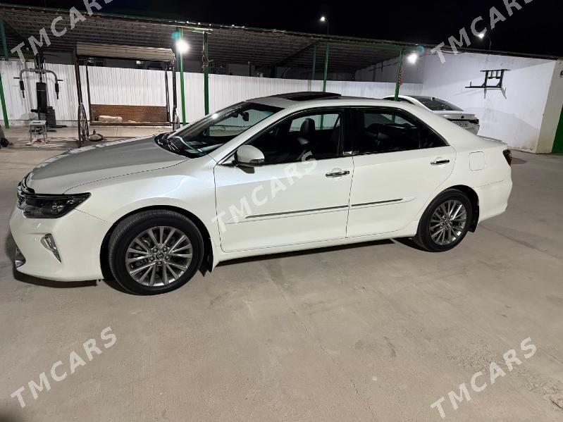 Toyota Camry 2017 - 700 000 TMT - Täze zaman - img 4