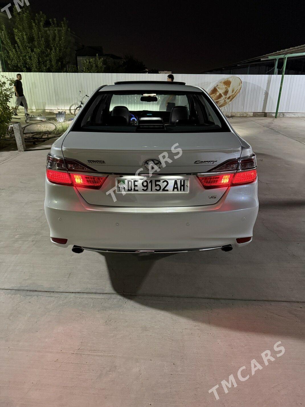 Toyota Camry 2017 - 700 000 TMT - Täze zaman - img 9