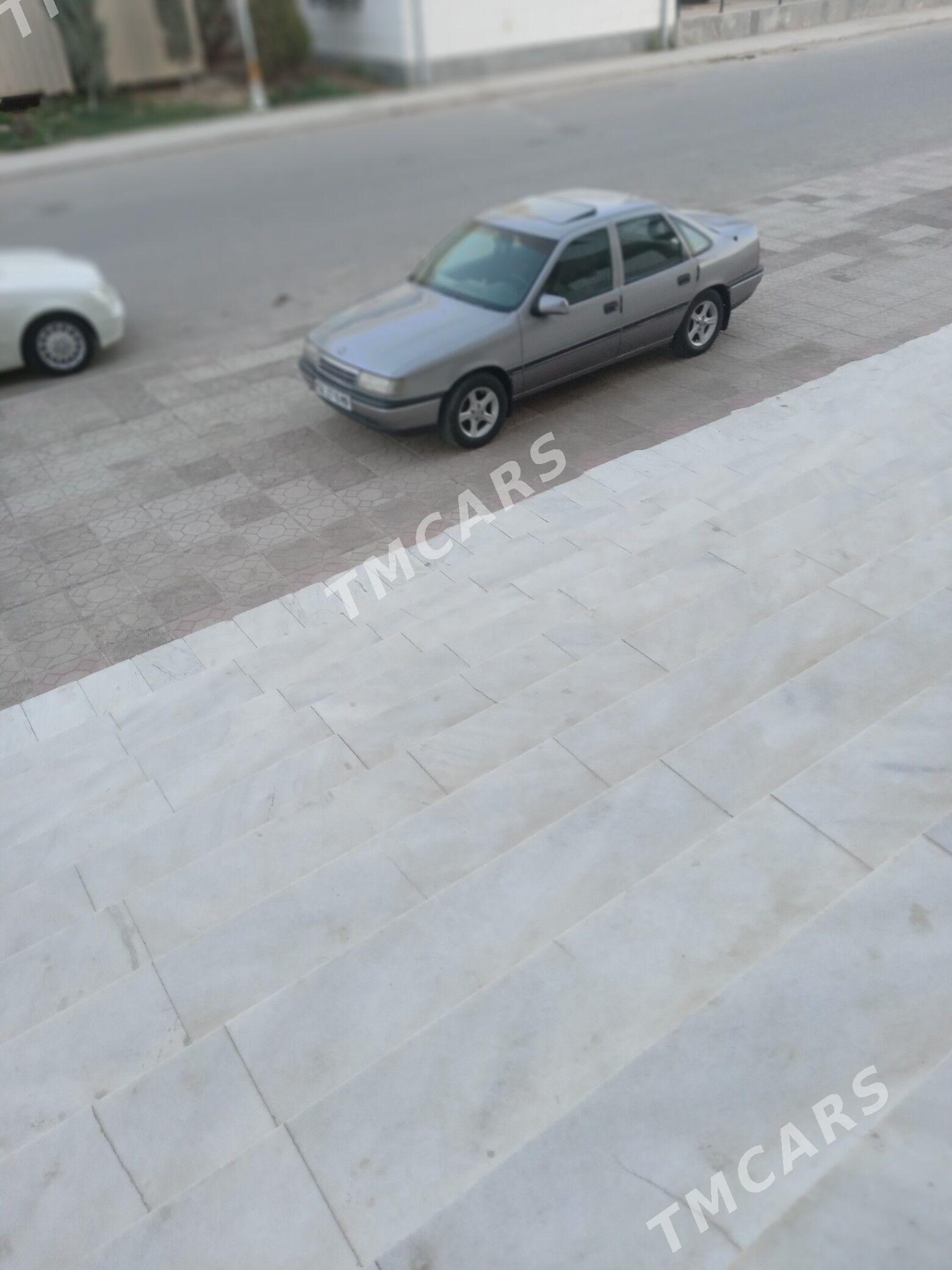 Opel Vectra 1992 - 33 000 TMT - Mary - img 1