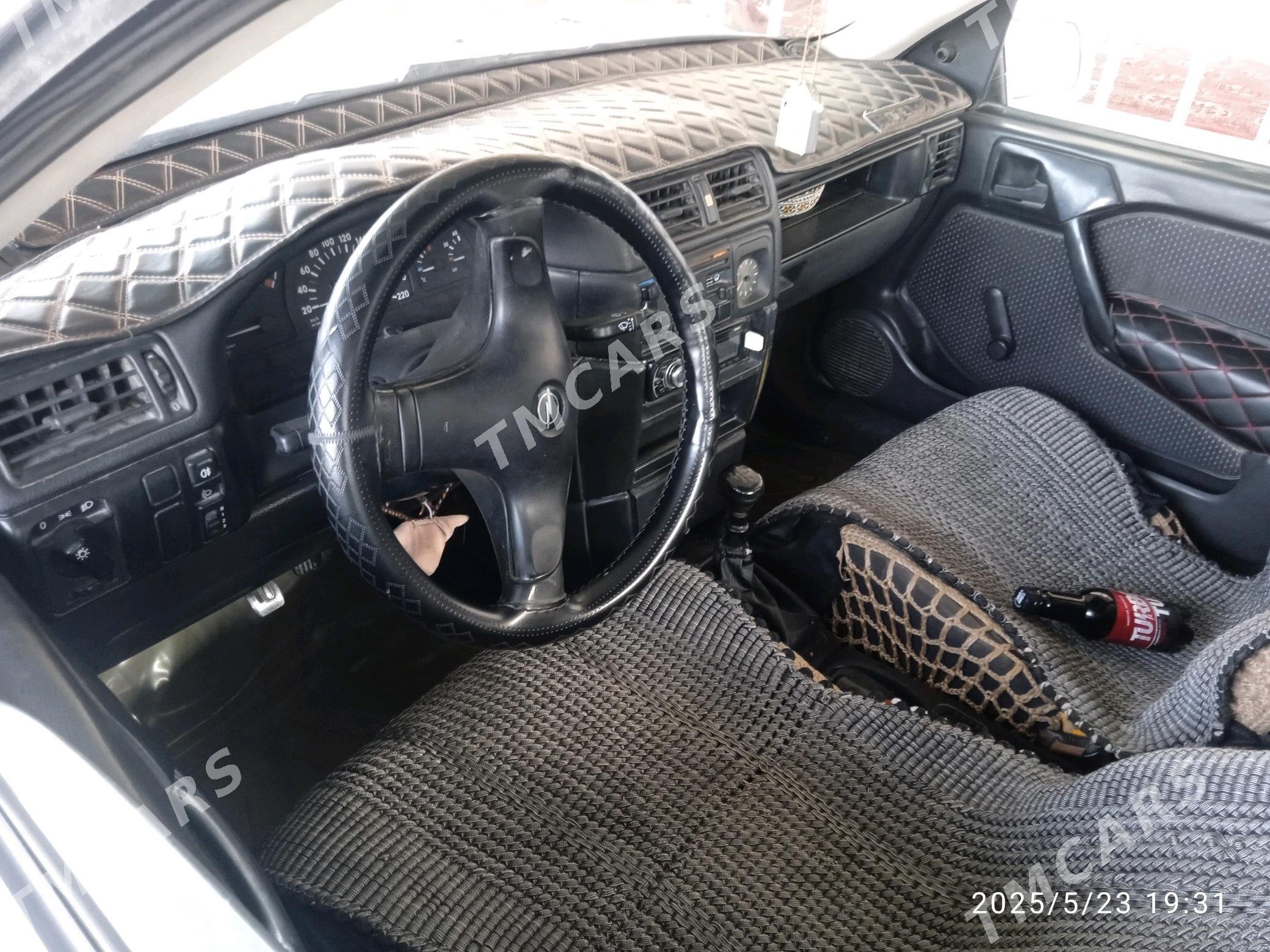 Opel Vectra 1992 - 33 000 TMT - Bäherden - img 1