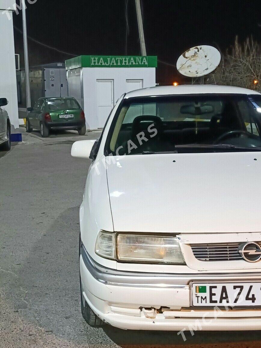 Opel Vectra 1991 - 17 000 TMT - Мары - img 1