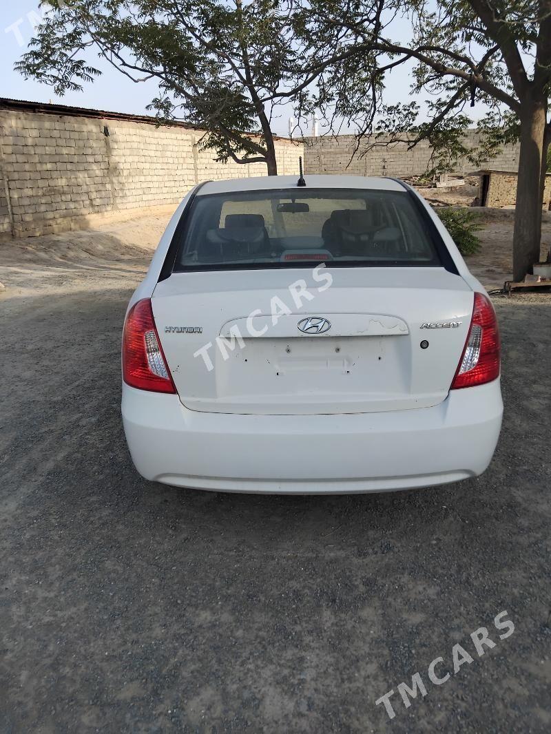 Hyundai Accent 2009 - 75 000 TMT - Анев - img 3