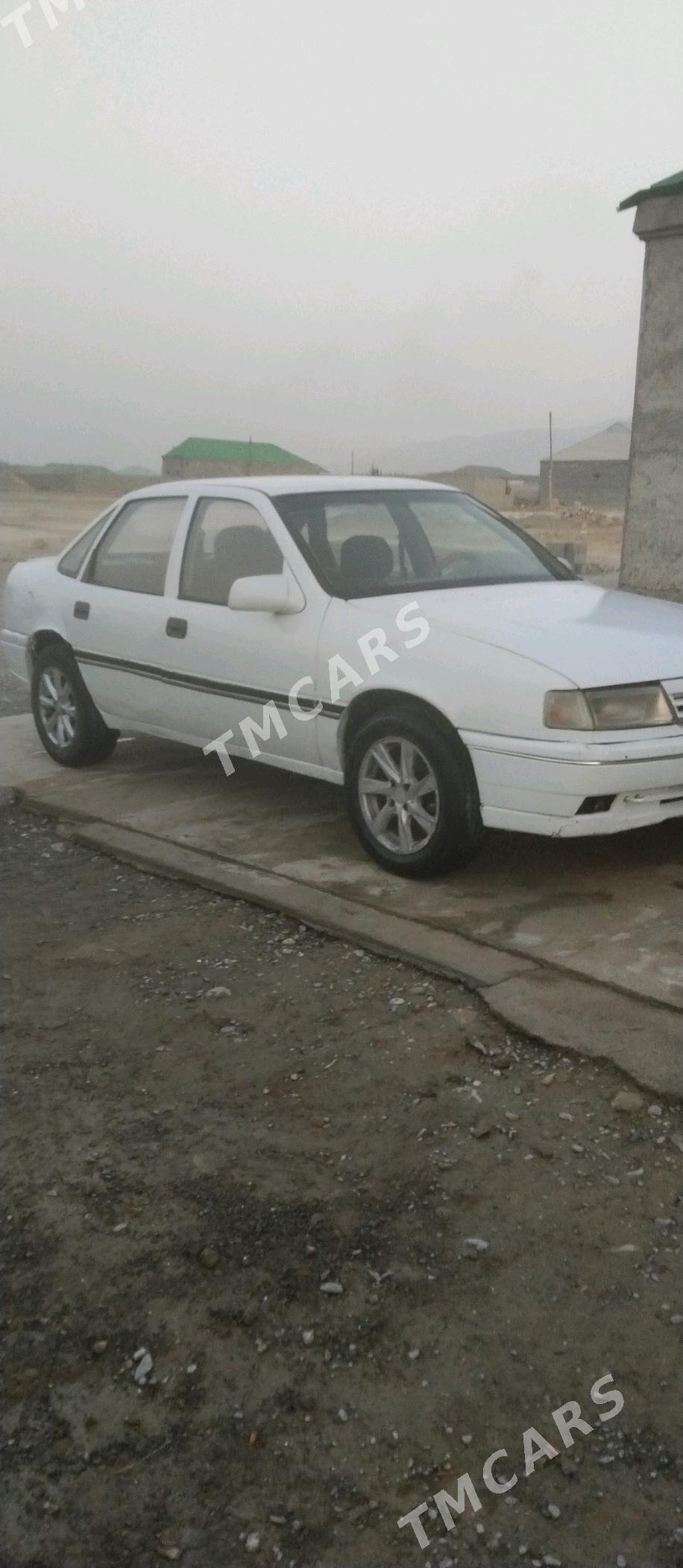 Opel Vectra 1990 - 24 000 TMT - Бахарден - img 3